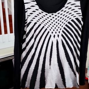 Longsleeved Miracle Suit pullover top with liner 92%Polyester & Spandex 8%